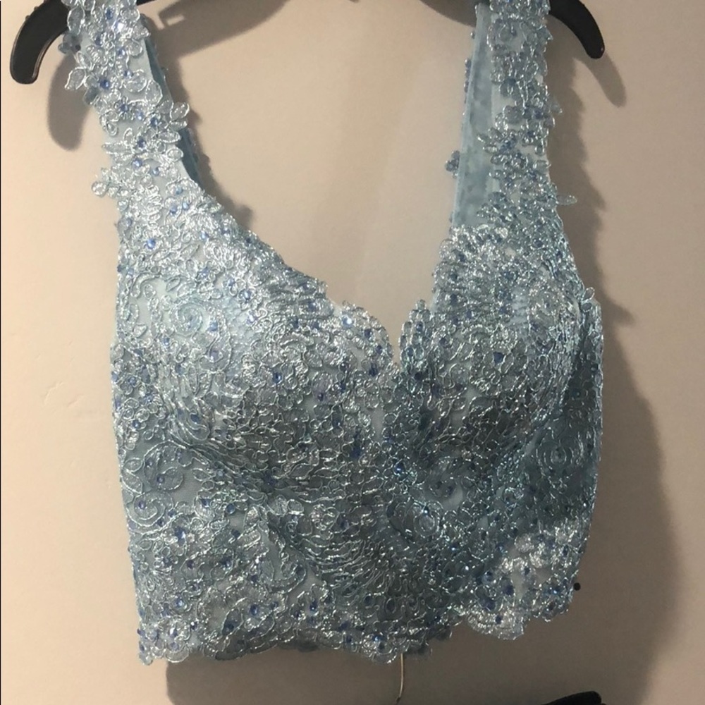 SHERRI HILL SIZE 6 TWO PIECE